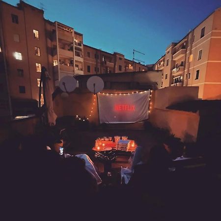 Appartamento Con Terrazzo Privato E Netflix Cagliari Ngoại thất bức ảnh
