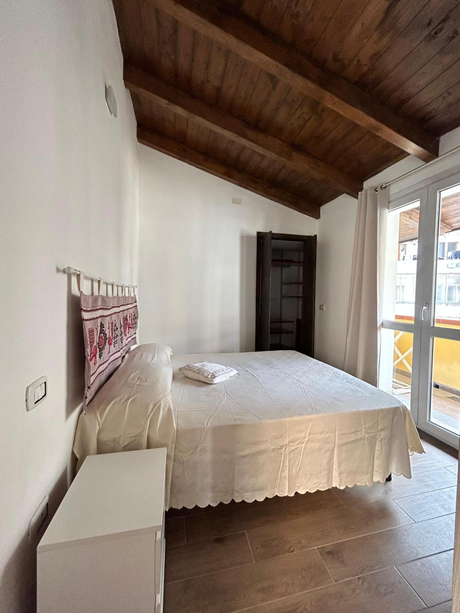 Appartamento Con Terrazzo Privato E Netflix Cagliari Ngoại thất bức ảnh